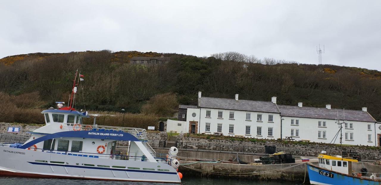 Отель Manor House Rathlin Island Балликасл Экстерьер фото